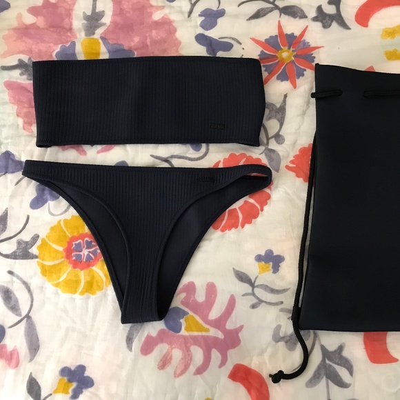 TWINNIE Style TRIANGL Bikini in MIDNIGHT - Picture 4 of 4